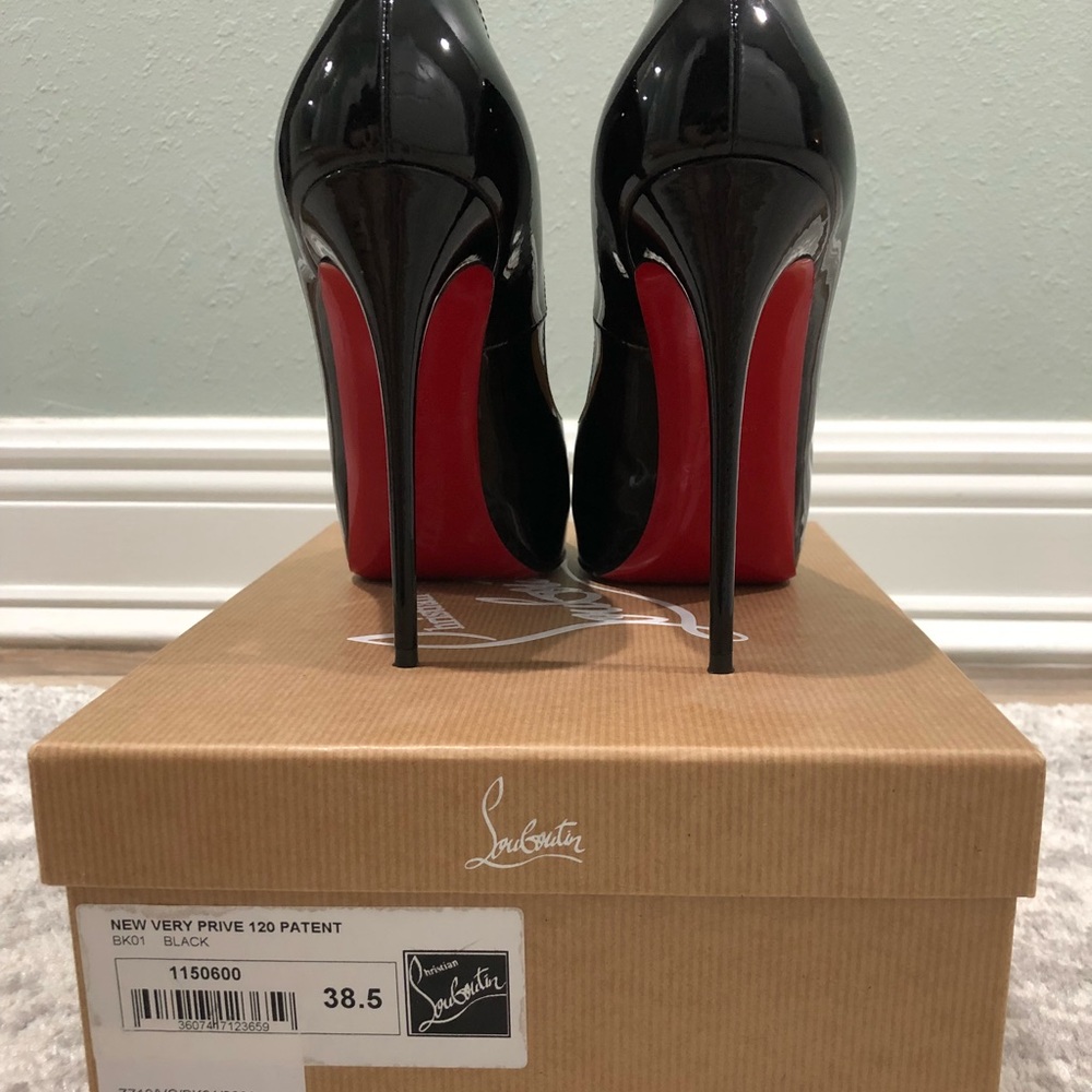 Christian Louboutin New Very Prive Size 38.5